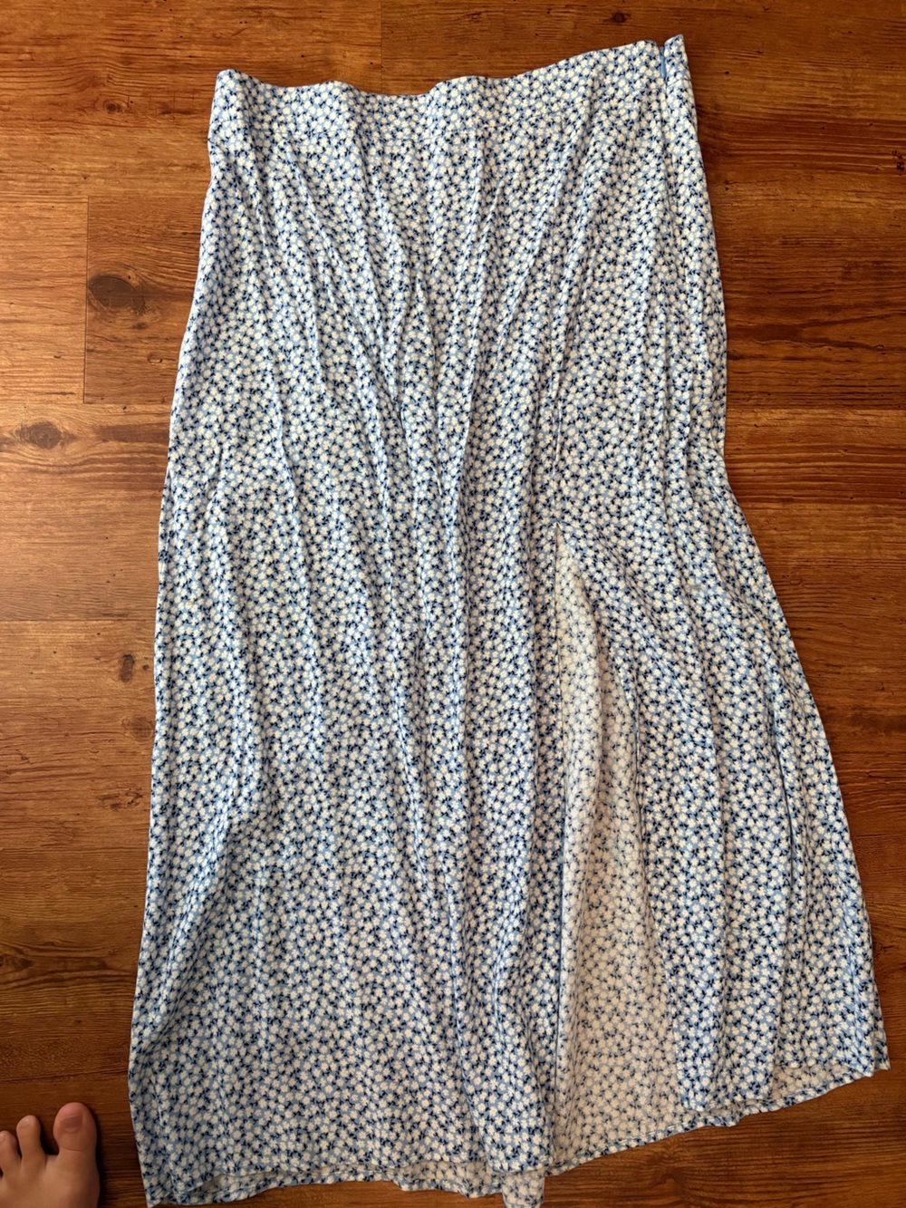 H&M Blue and White Floral Midi Skirt